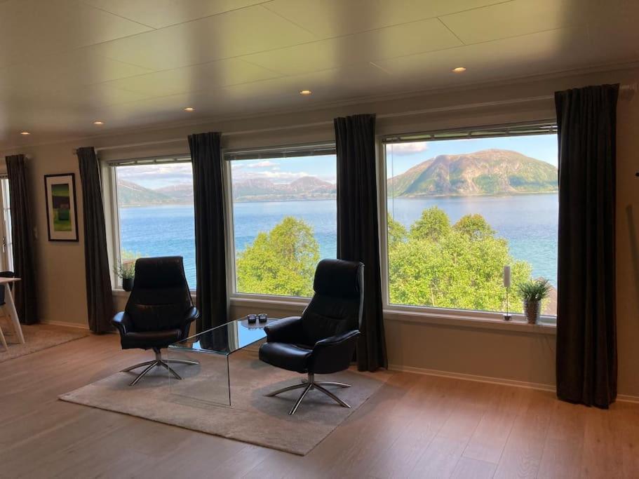 Fantastic View, Quiet And Relaxing By The Sea Villa Kvaloya Eksteriør billede